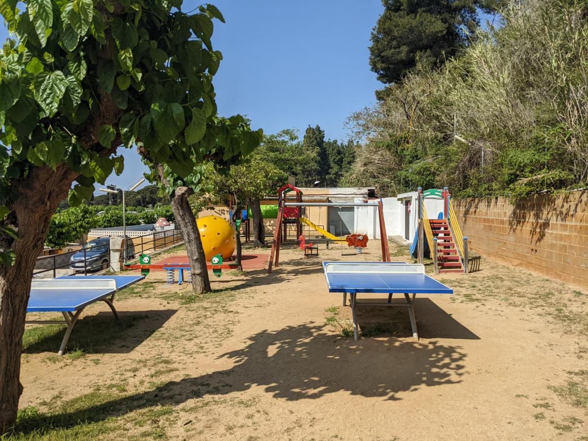 Camping Victoria Canet De Mar Exterior photo