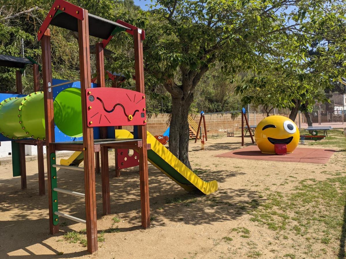 Camping Victoria Canet De Mar Exterior photo