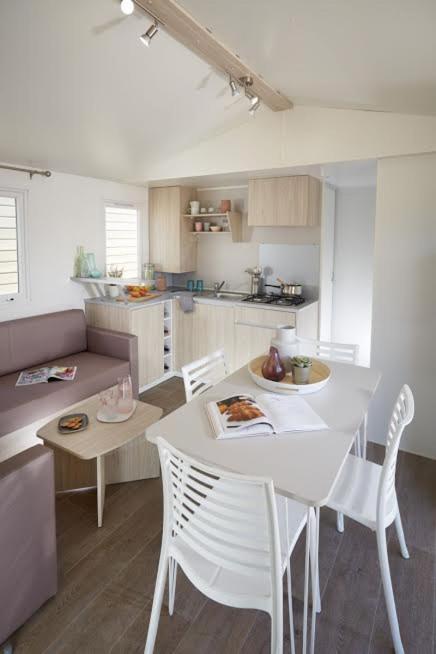 Camping Victoria Canet De Mar Exterior photo