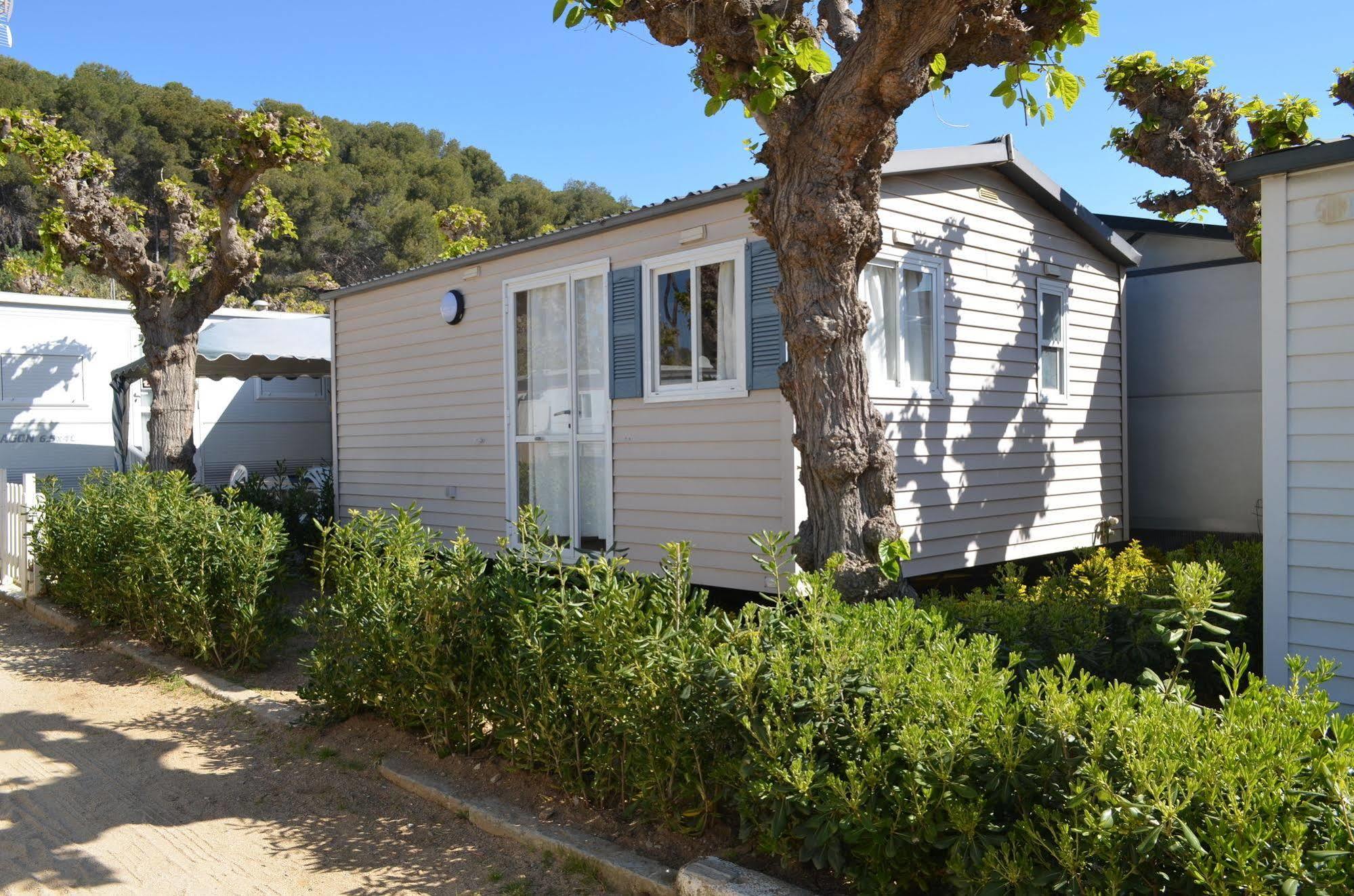 Camping Victoria Canet De Mar Exterior photo