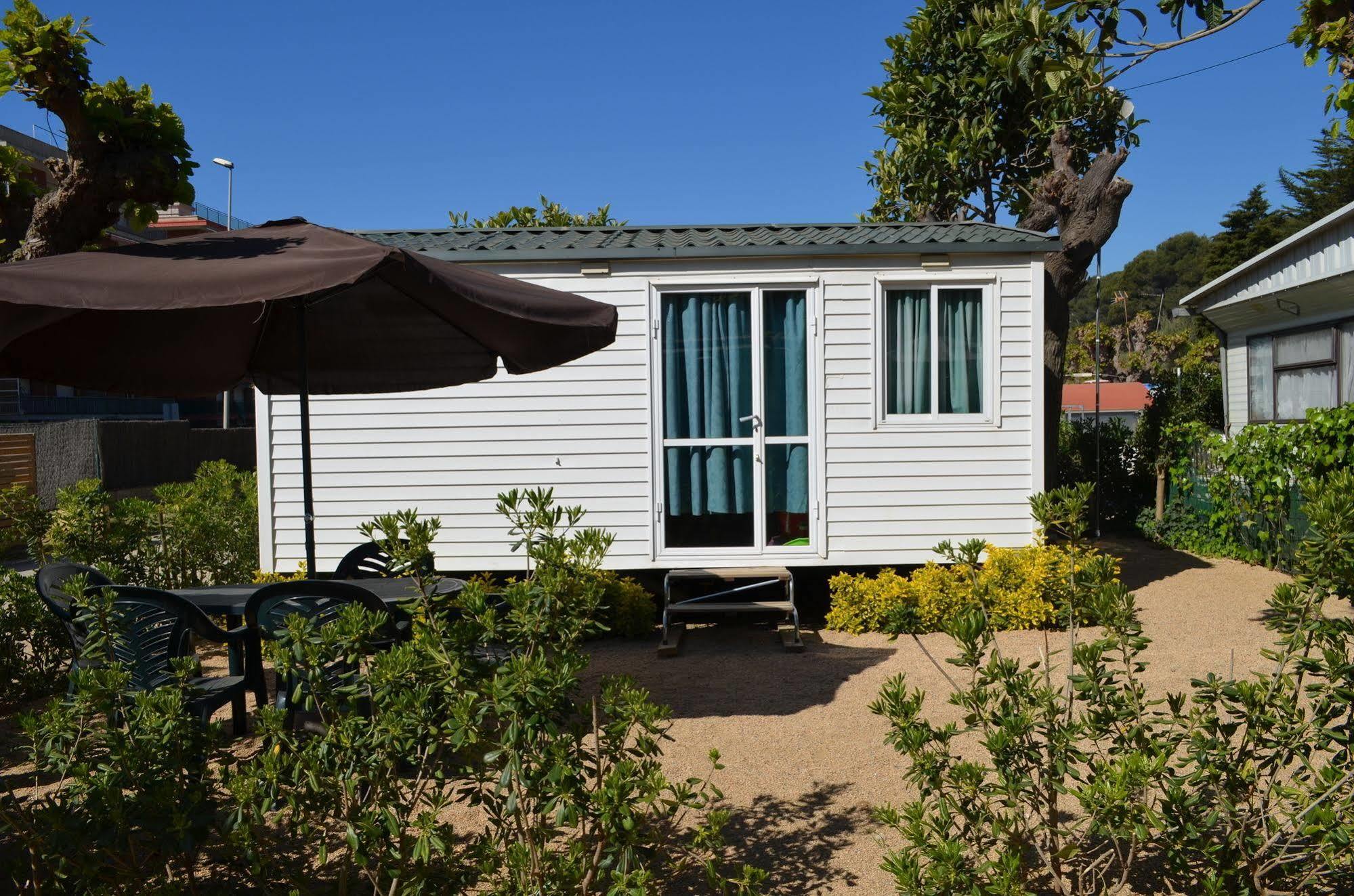 Camping Victoria Canet De Mar Exterior photo