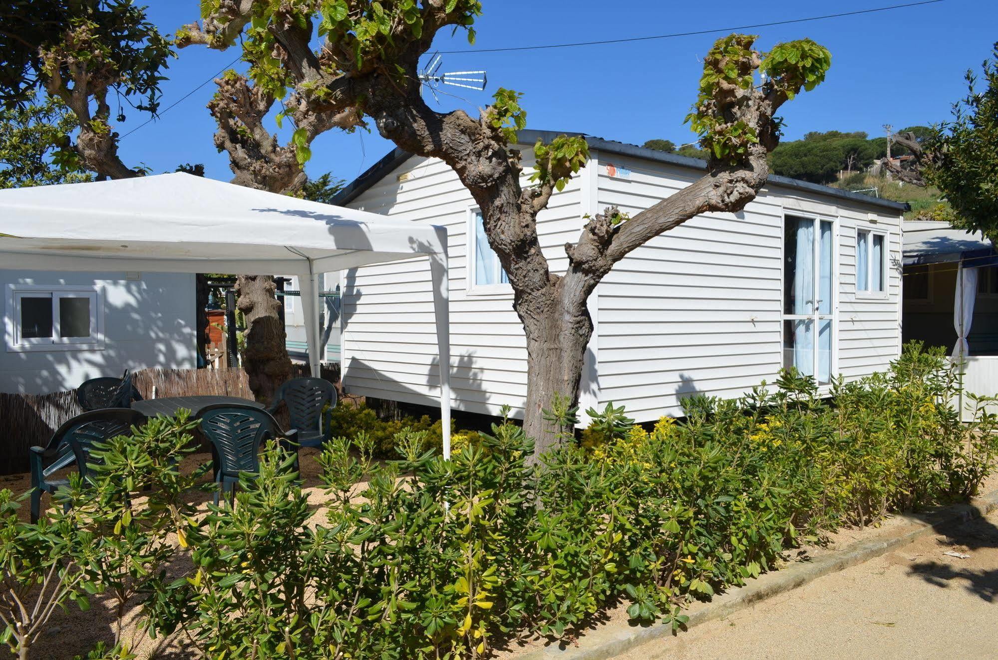 Camping Victoria Canet De Mar Exterior photo