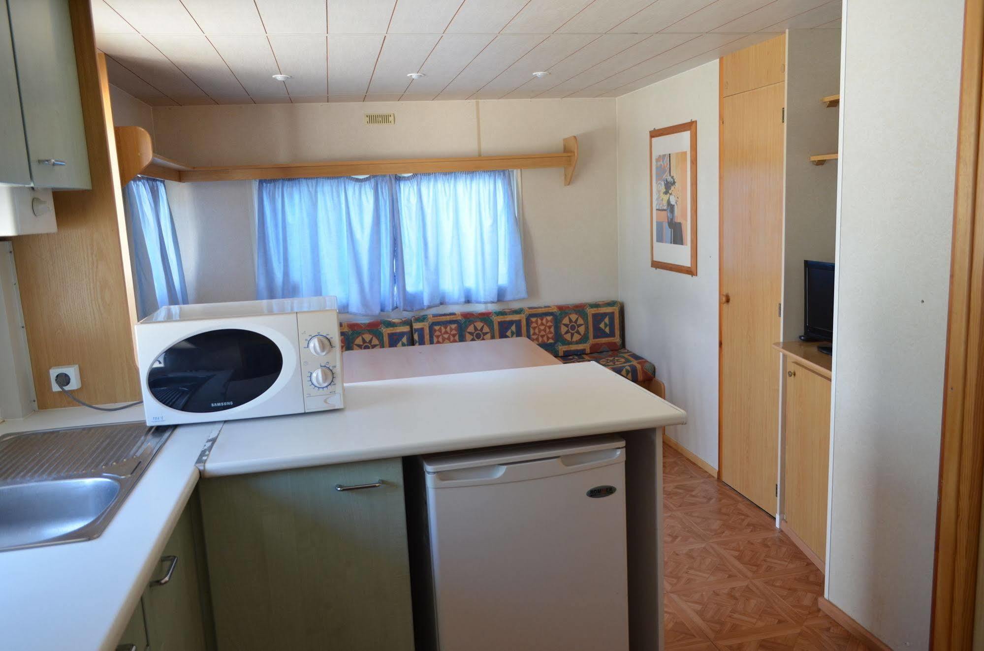 Camping Victoria Canet De Mar Exterior photo
