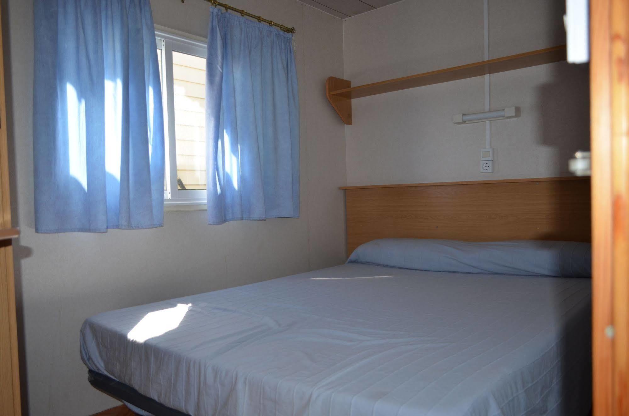 Camping Victoria Canet De Mar Exterior photo