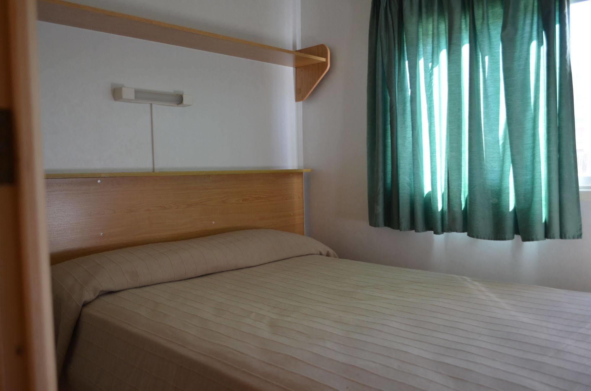 Camping Victoria Canet De Mar Exterior photo