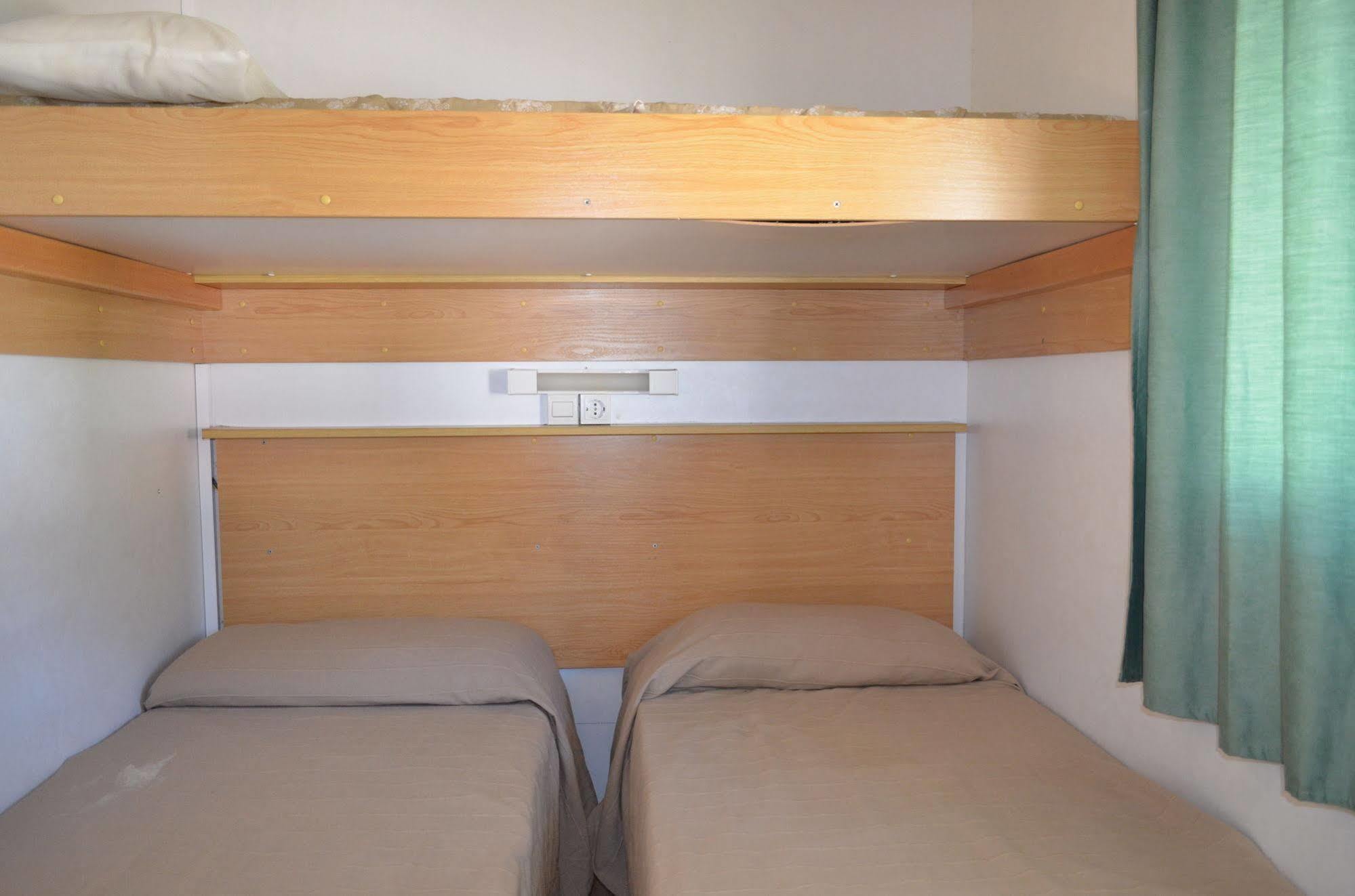 Camping Victoria Canet De Mar Exterior photo